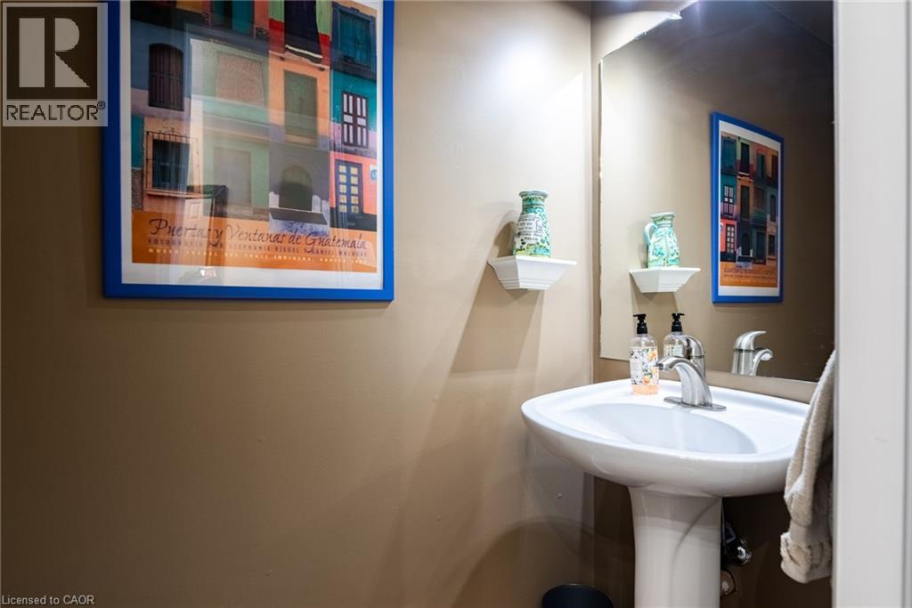 1276 Silvan Forest Drive Unit# 20, Burlington, Ontario  L7M 4V8 - Photo 4 - 40863290