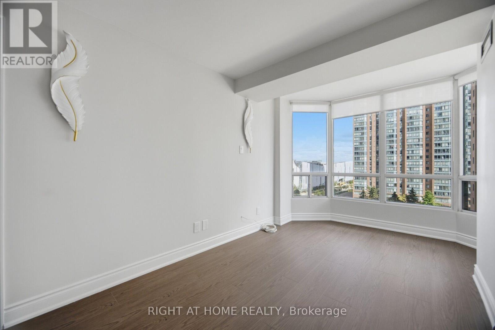 816 - 155 Hillcrest Avenue, Mississauga, Ontario  L5B 3Z2 - Photo 19 - W13777456