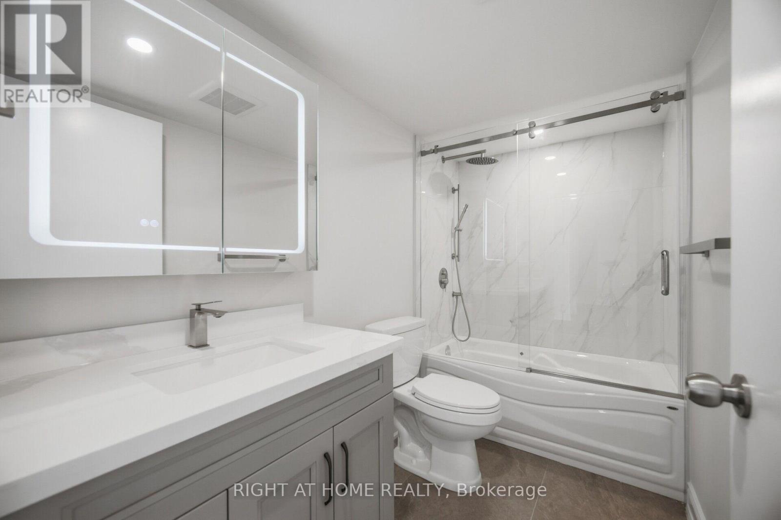 816 - 155 Hillcrest Avenue, Mississauga, Ontario  L5B 3Z2 - Photo 26 - W13777456