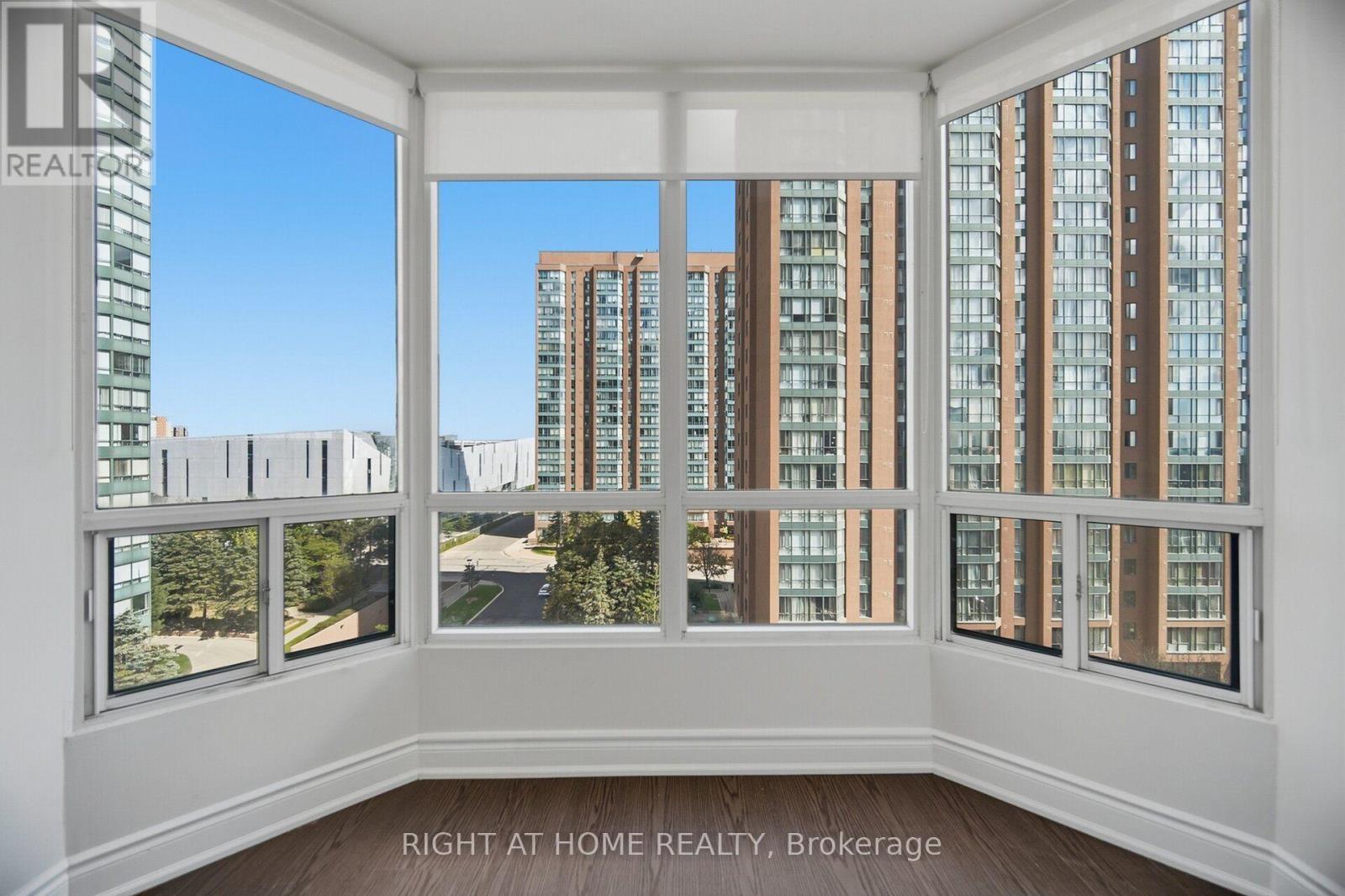 816 - 155 Hillcrest Avenue, Mississauga, Ontario  L5B 3Z2 - Photo 20 - W13777456