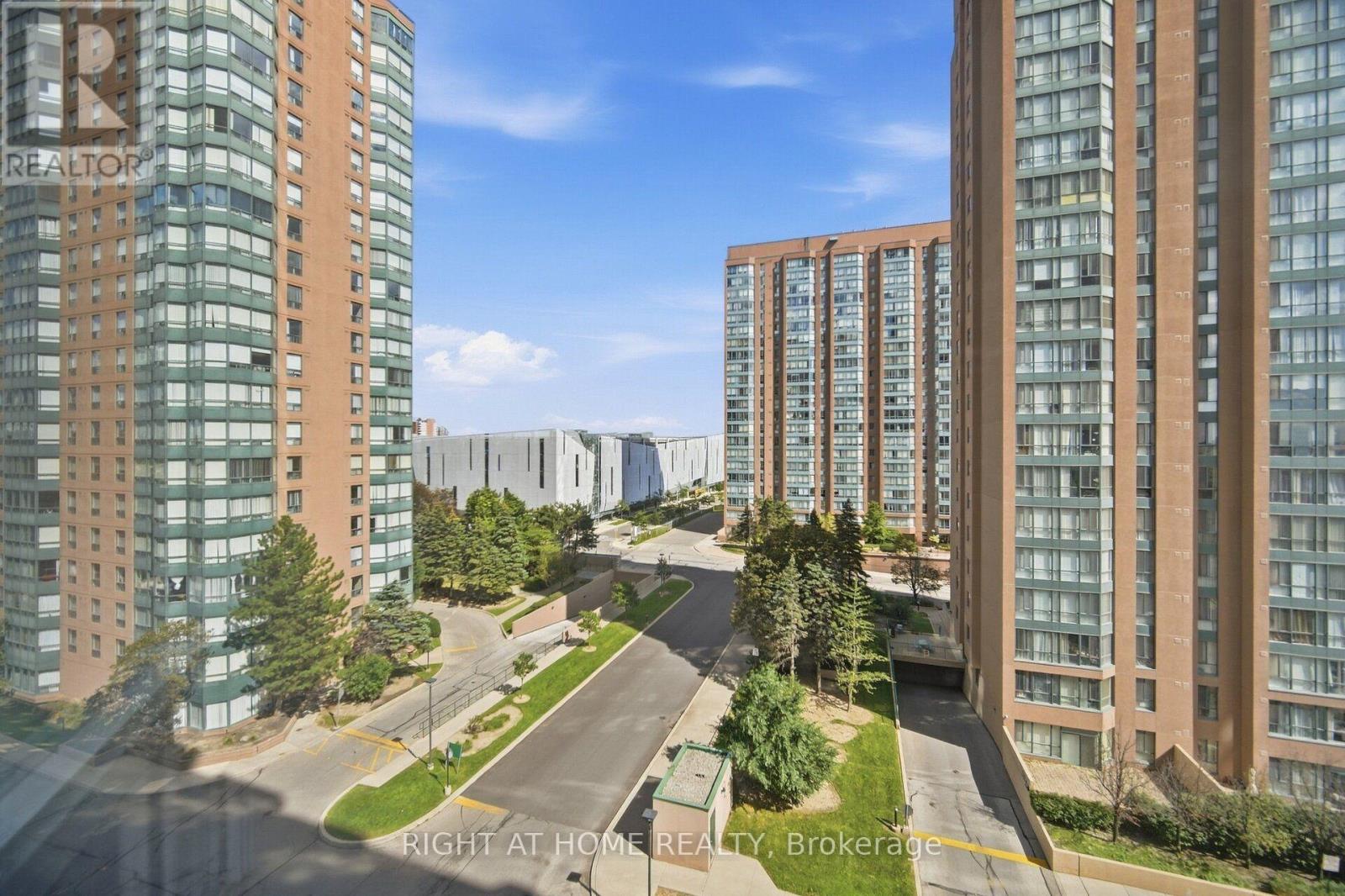 816 - 155 Hillcrest Avenue, Mississauga, Ontario  L5B 3Z2 - Photo 21 - W13777470