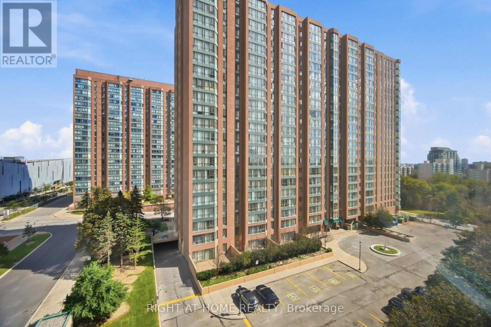 816 - 155 Hillcrest Avenue, Mississauga, Ontario  L5B 3Z2 - Photo 22 - W13777456