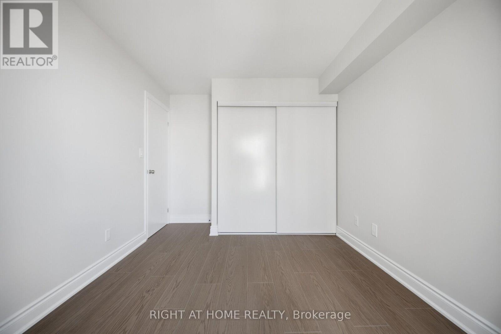 816 - 155 Hillcrest Avenue, Mississauga, Ontario  L5B 3Z2 - Photo 24 - W13777470