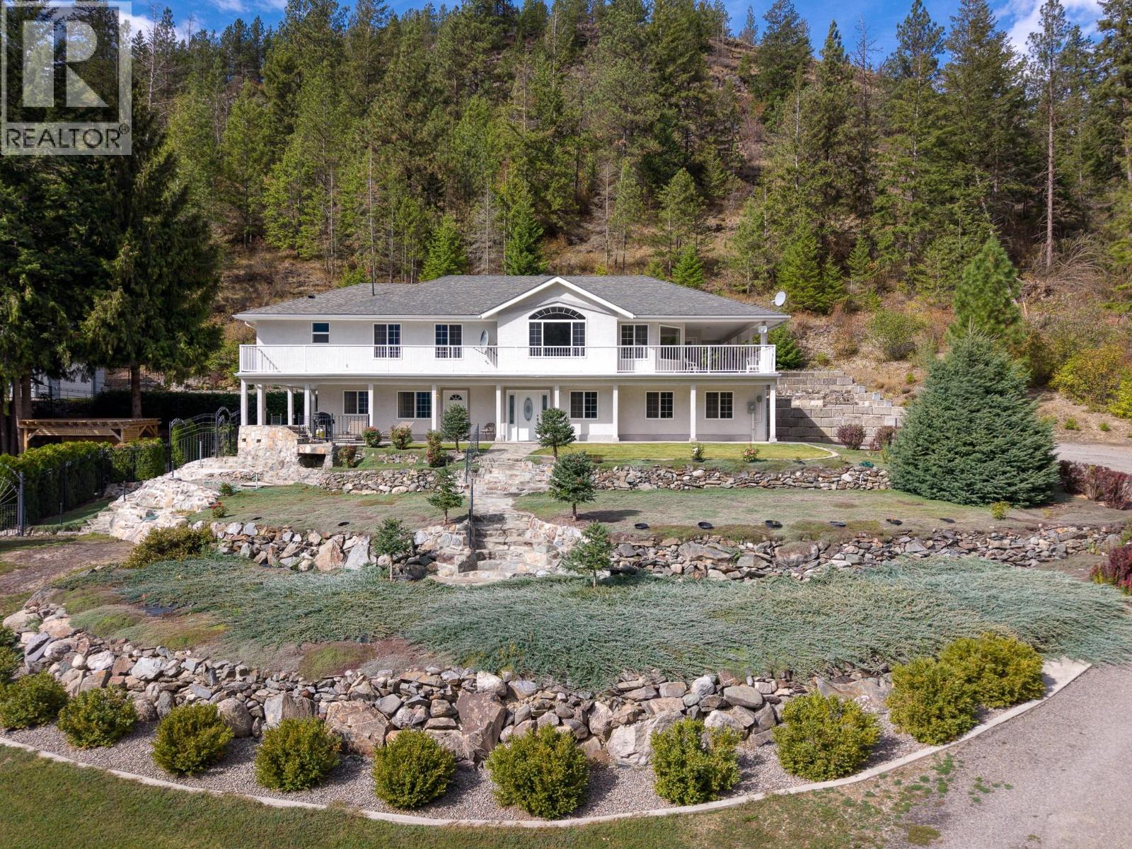 3389 Crestview Road, Creston, British Columbia V0B 1G2 - Photo 1 - 10400819