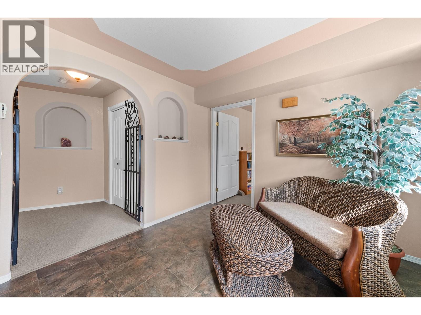 3389 Crestview Road, Creston, British Columbia V0B 1G2 - Photo 3 - 10400819