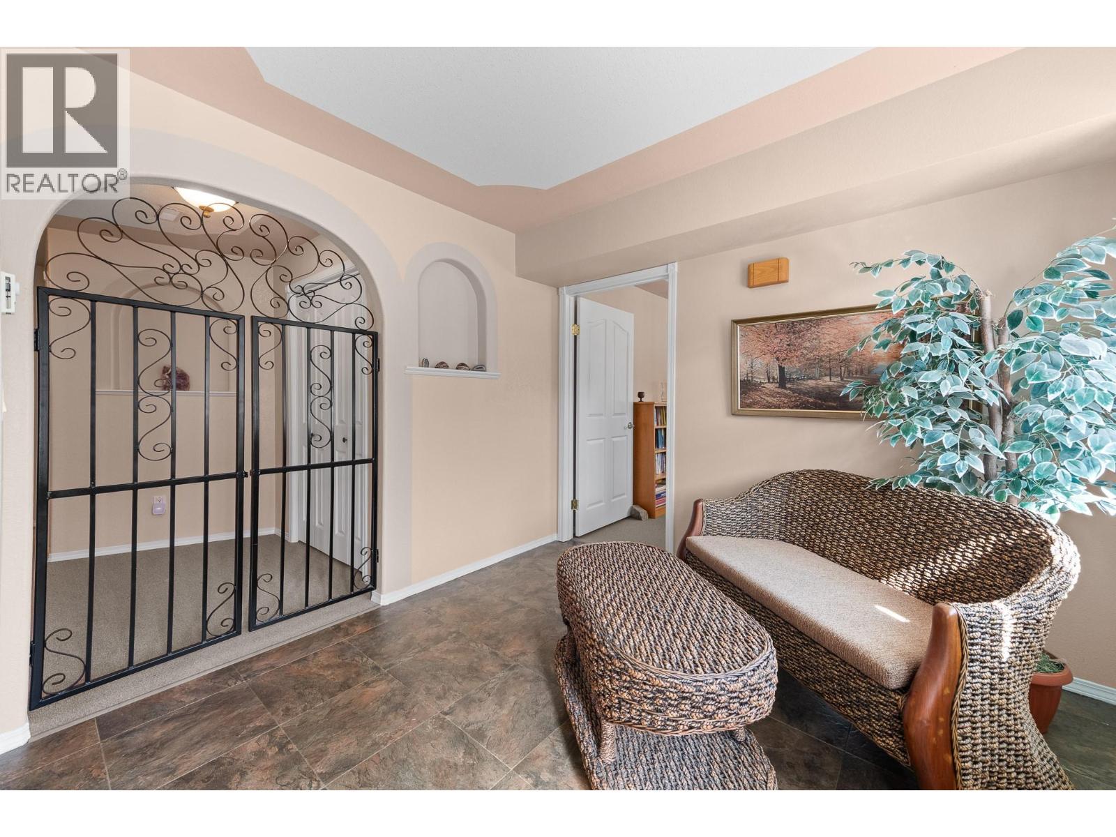 3389 Crestview Road, Creston, British Columbia V0B 1G2 - Photo 4 - 10400819