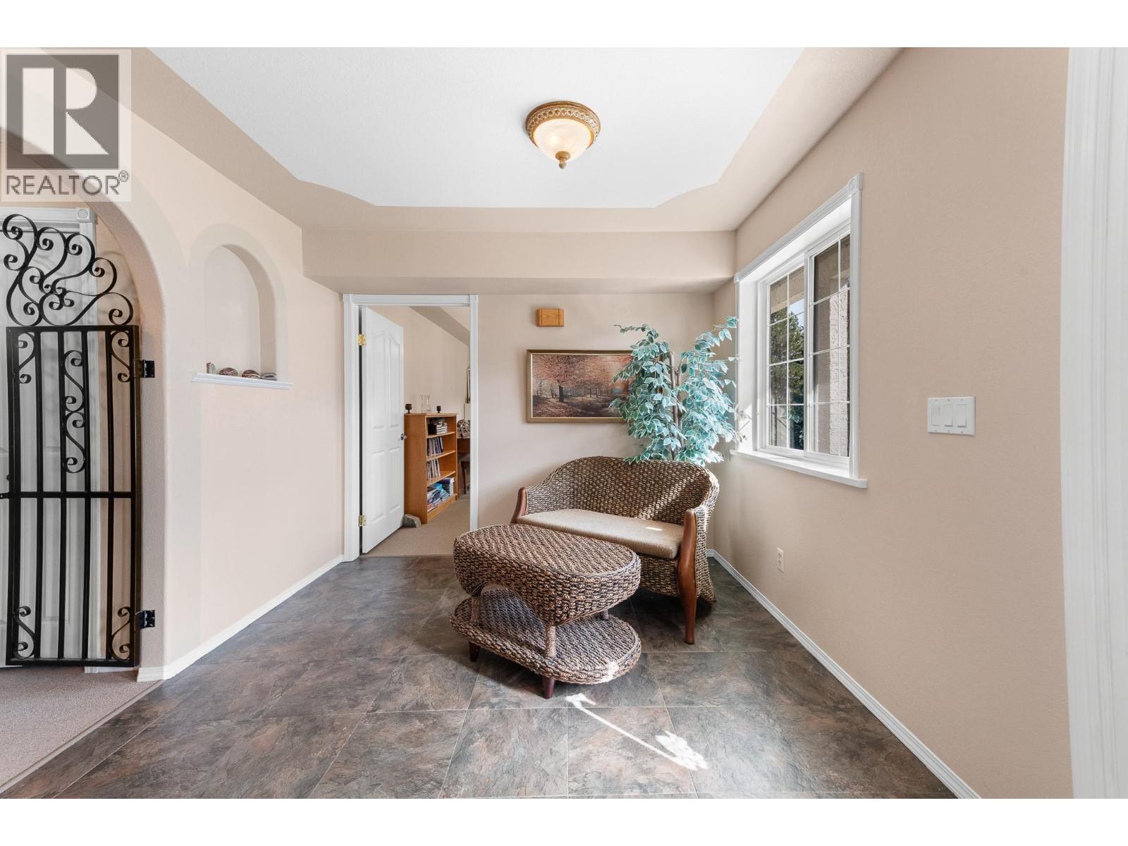 3389 Crestview Road, Creston, British Columbia V0B 1G2 - Photo 5 - 10400819