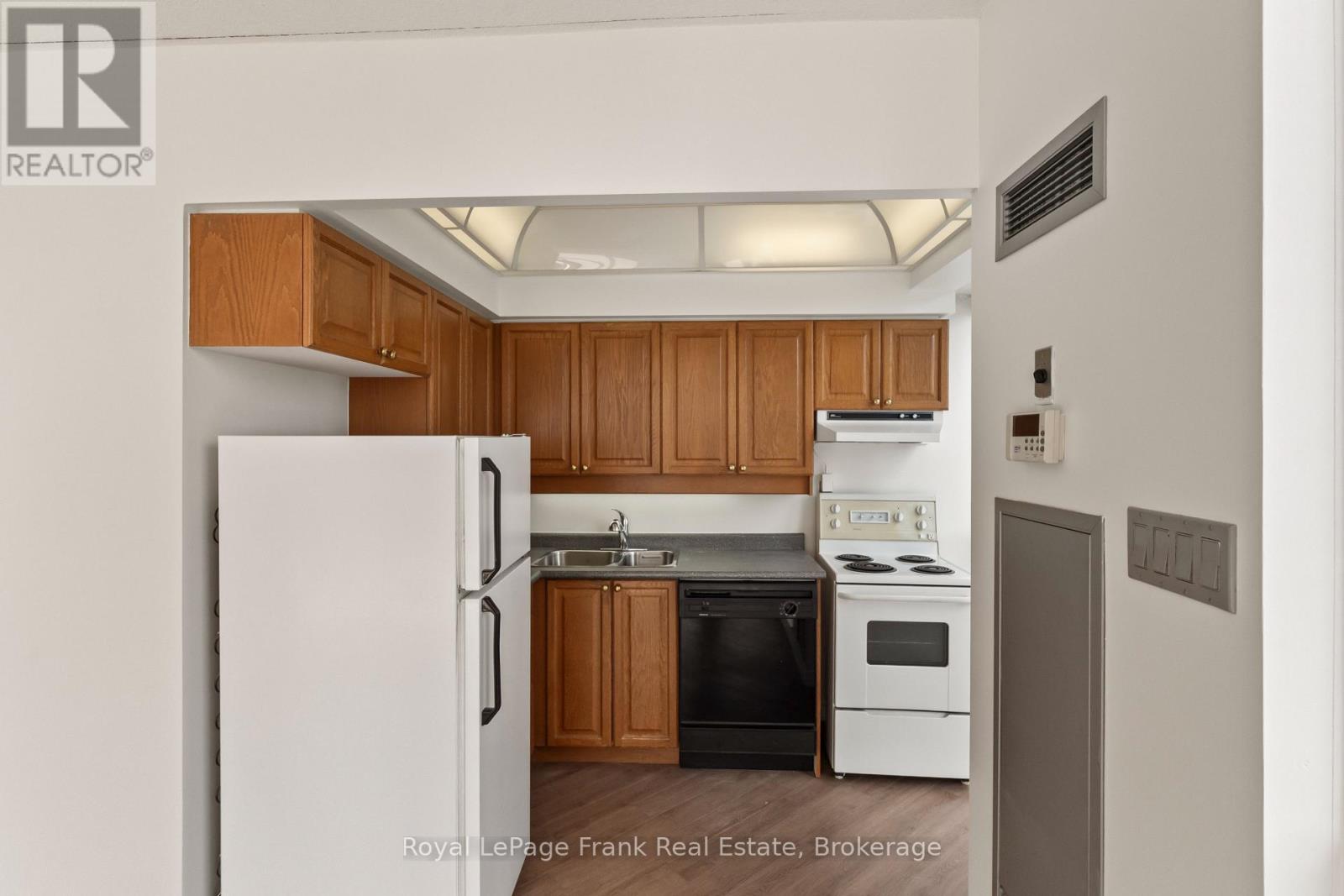 2910 - 736 Bay Street, Toronto, Ontario  M5G 2M4 - Photo 15 - C13787390