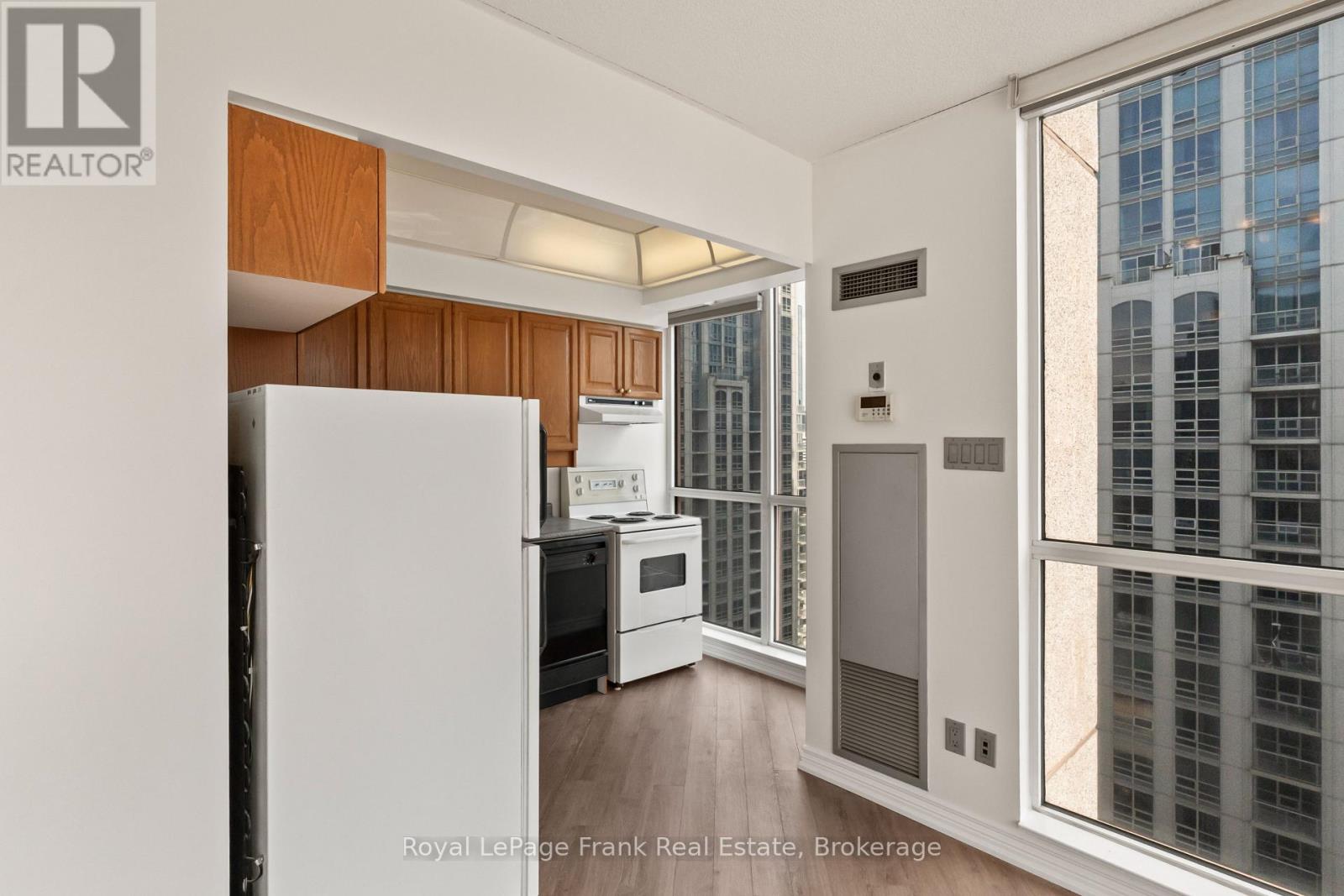 2910 - 736 Bay Street, Toronto, Ontario  M5G 2M4 - Photo 16 - C13787390