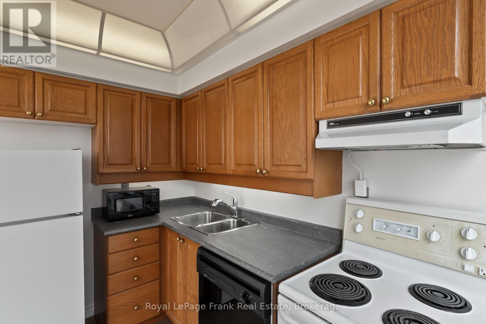 2910 - 736 Bay Street, Toronto, Ontario  M5G 2M4 - Photo 17 - C13787390