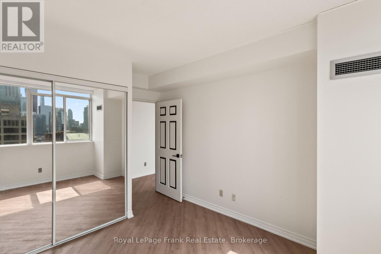 2910 - 736 Bay Street, Toronto, Ontario  M5G 2M4 - Photo 20 - C13787390