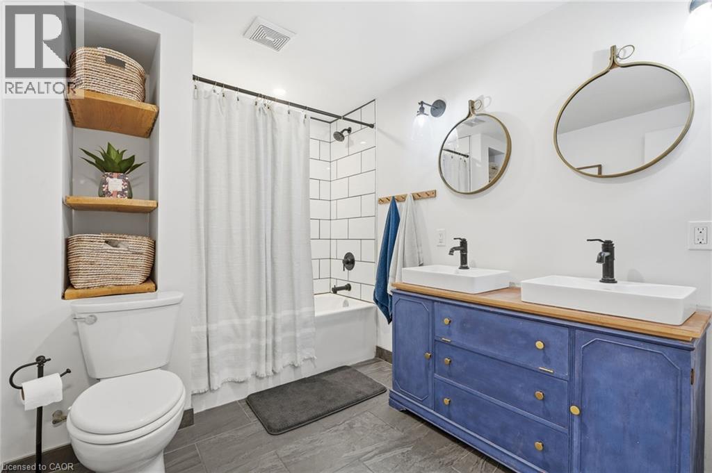 3 Burdock Lane Unit# 33, Dundas, Ontario  L8H 6E9 - Photo 24 - 40859565