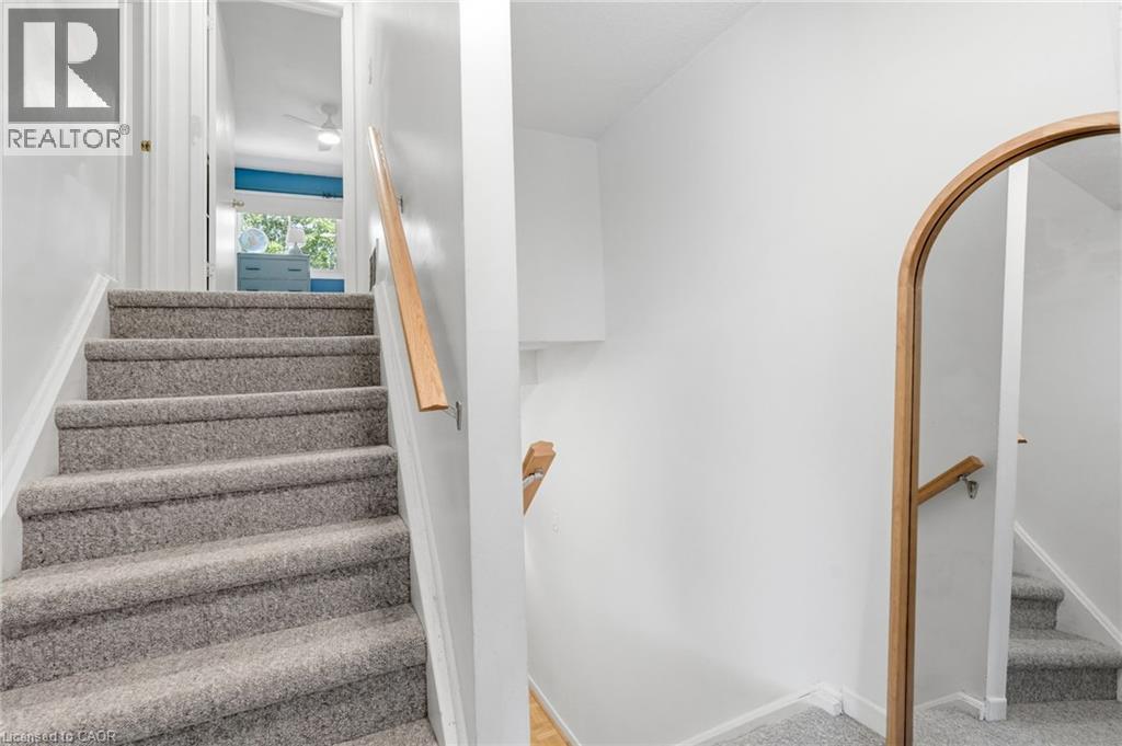 3 Burdock Lane Unit# 33, Dundas, Ontario  L8H 6E9 - Photo 17 - 40859565