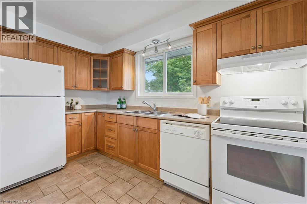 33 Maccoll Place, Caledonia, Ontario  N3W 1K4 - Photo 12 - 40861477