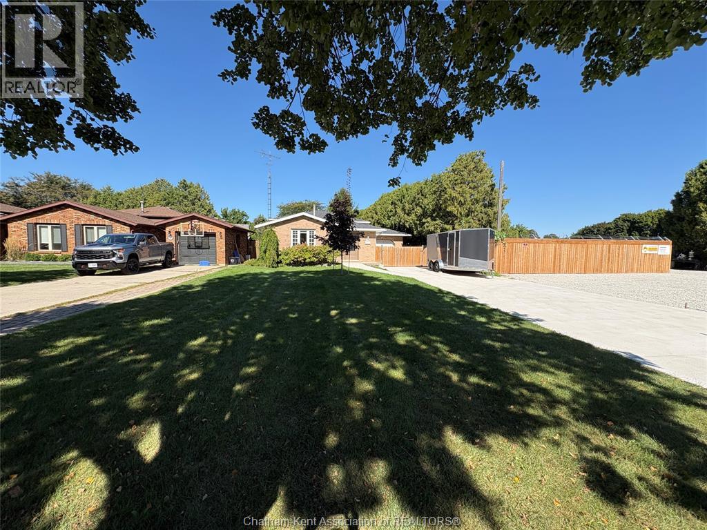 461 Mcnaughton Avenue West, Chatham, Ontario  N7L 4K3 - Photo 2 - 26021932