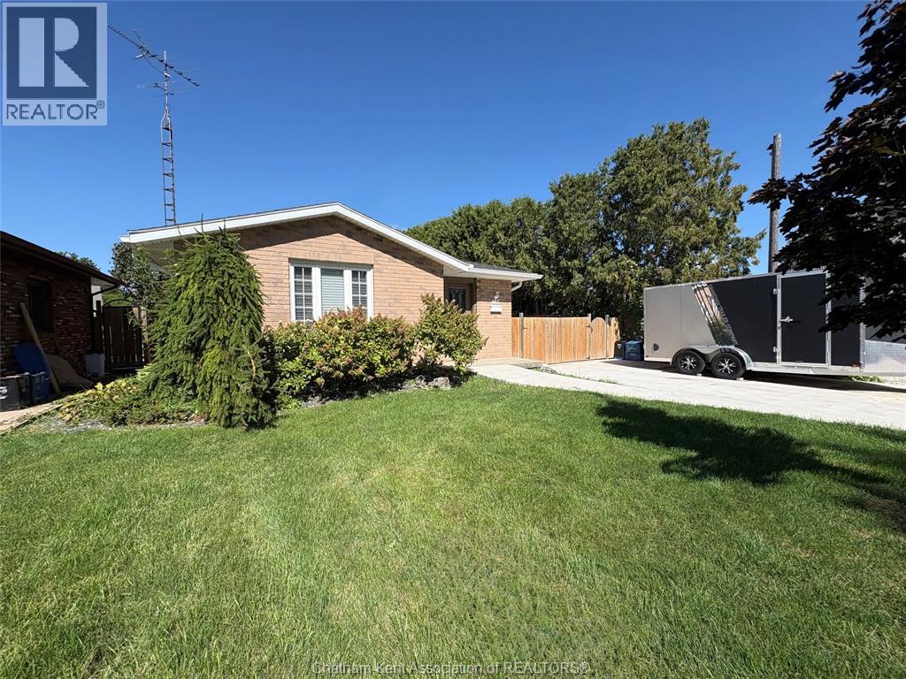 461 Mcnaughton Avenue West, Chatham, Ontario  N7L 4K3 - Photo 4 - 26021932