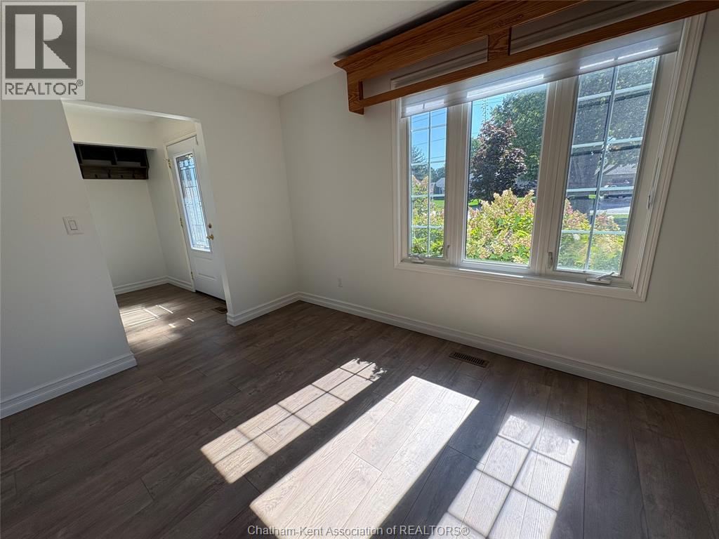 461 Mcnaughton Avenue West, Chatham, Ontario  N7L 4K3 - Photo 9 - 26021932