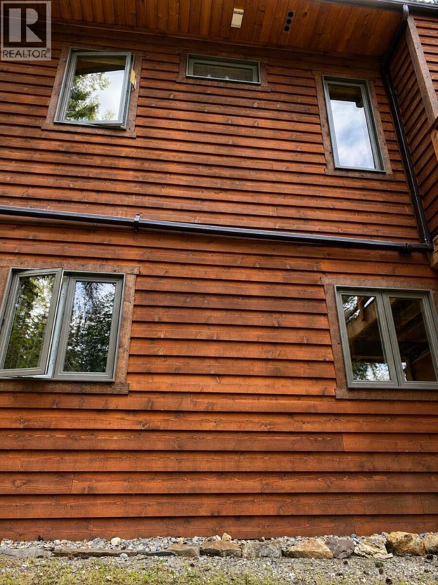 1629 Adolph Johnson Road, Golden, British Columbia  V0A 1H1 - Photo 11 - 10400835