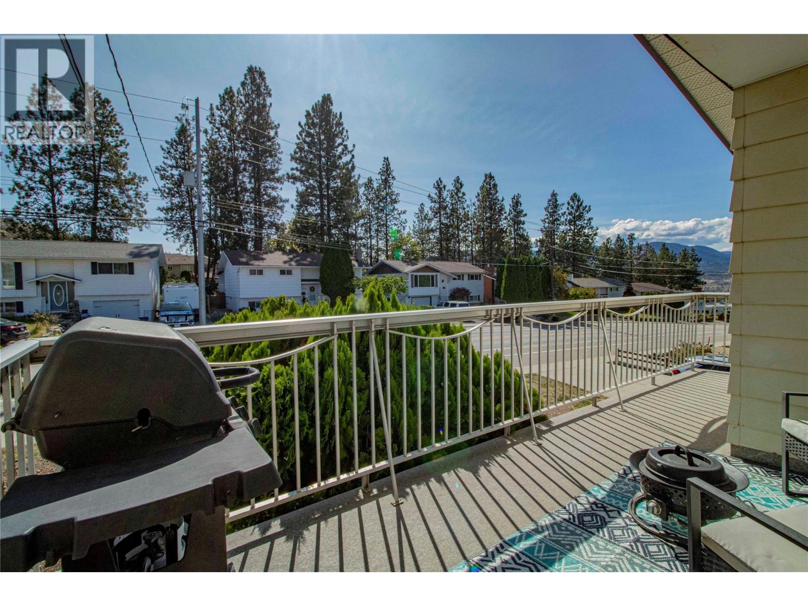 1605 Carmi Avenue, Penticton, British Columbia  V2A 6Y1 - Photo 3 - 10400683