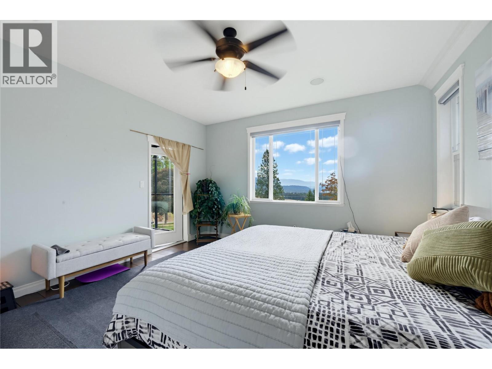 2708 Sunridge Place, Tappen, British Columbia  V0E 2X3 - Photo 27 - 10399675