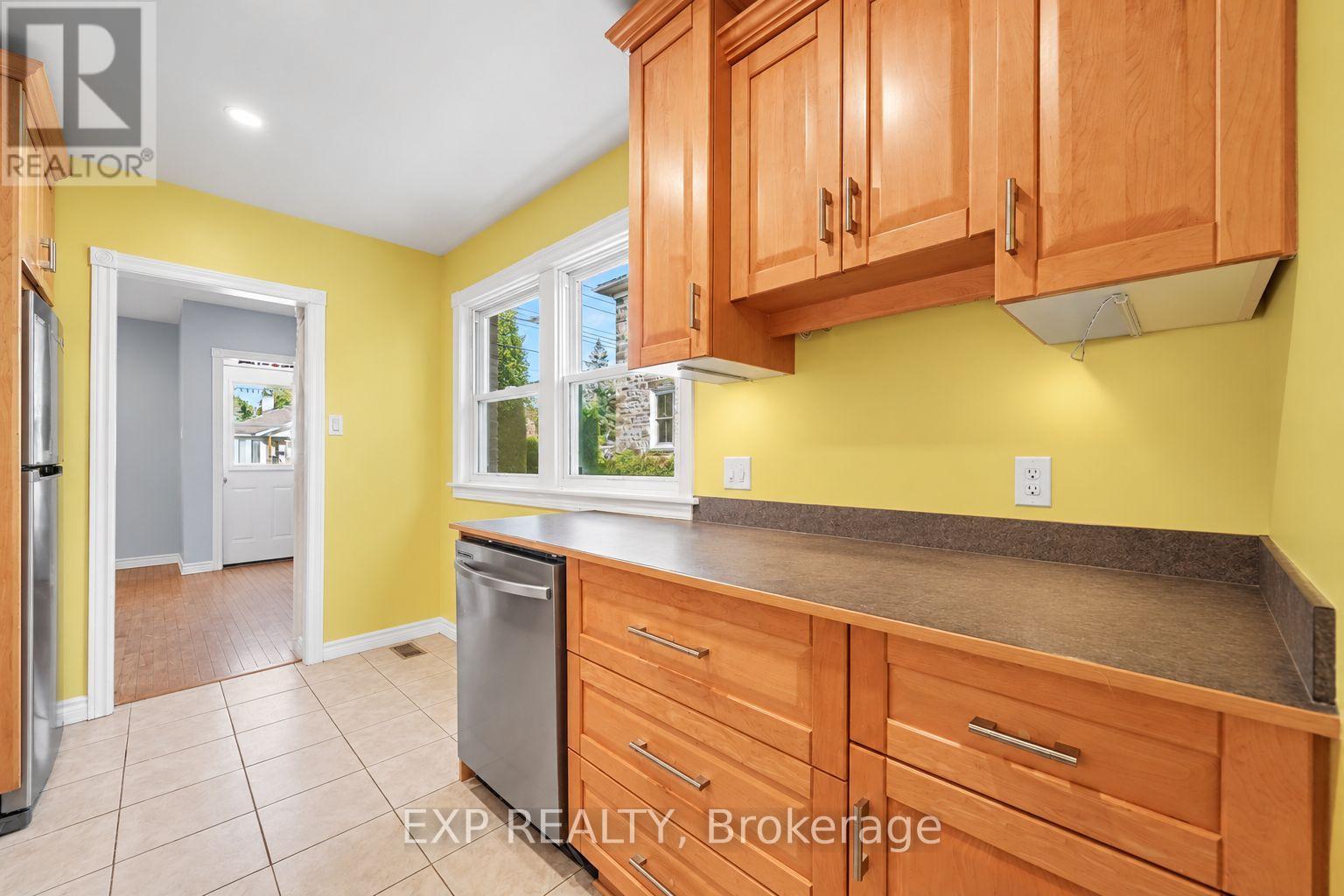 46 Wilson Street E, Perth, Ontario K7H 1L8 - Photo 18 - X13787264