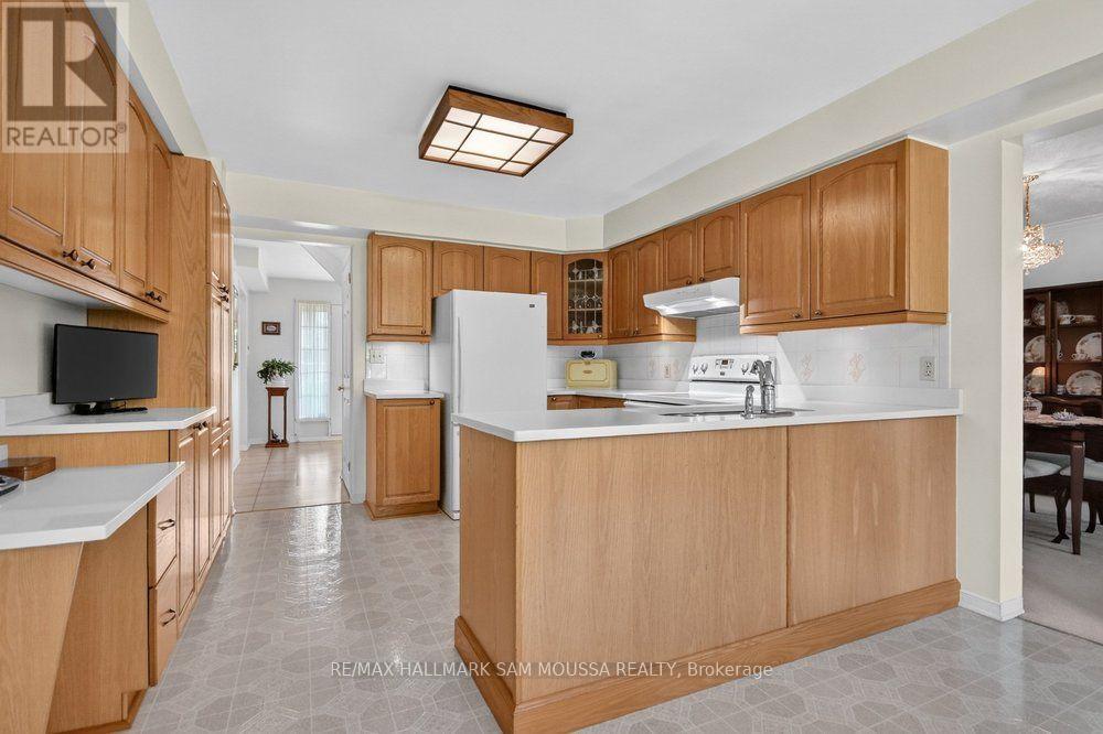 1104 Grenon Avenue, Ottawa, Ontario  K2B 8N3 - Photo 11 - X13787484