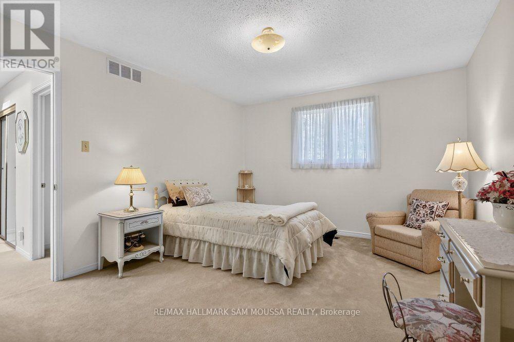 1104 Grenon Avenue, Ottawa, Ontario  K2B 8N3 - Photo 31 - X13787484