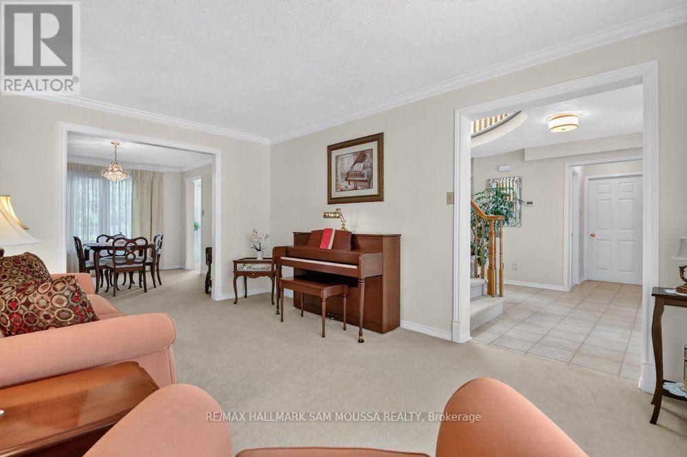 1104 Grenon Avenue, Ottawa, Ontario  K2B 8N3 - Photo 8 - X13787484
