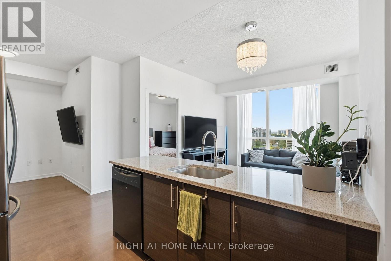 1012 - 70 Forest Manor Road, Toronto, Ontario  M2J 0A9 - Photo 4 - C13787256