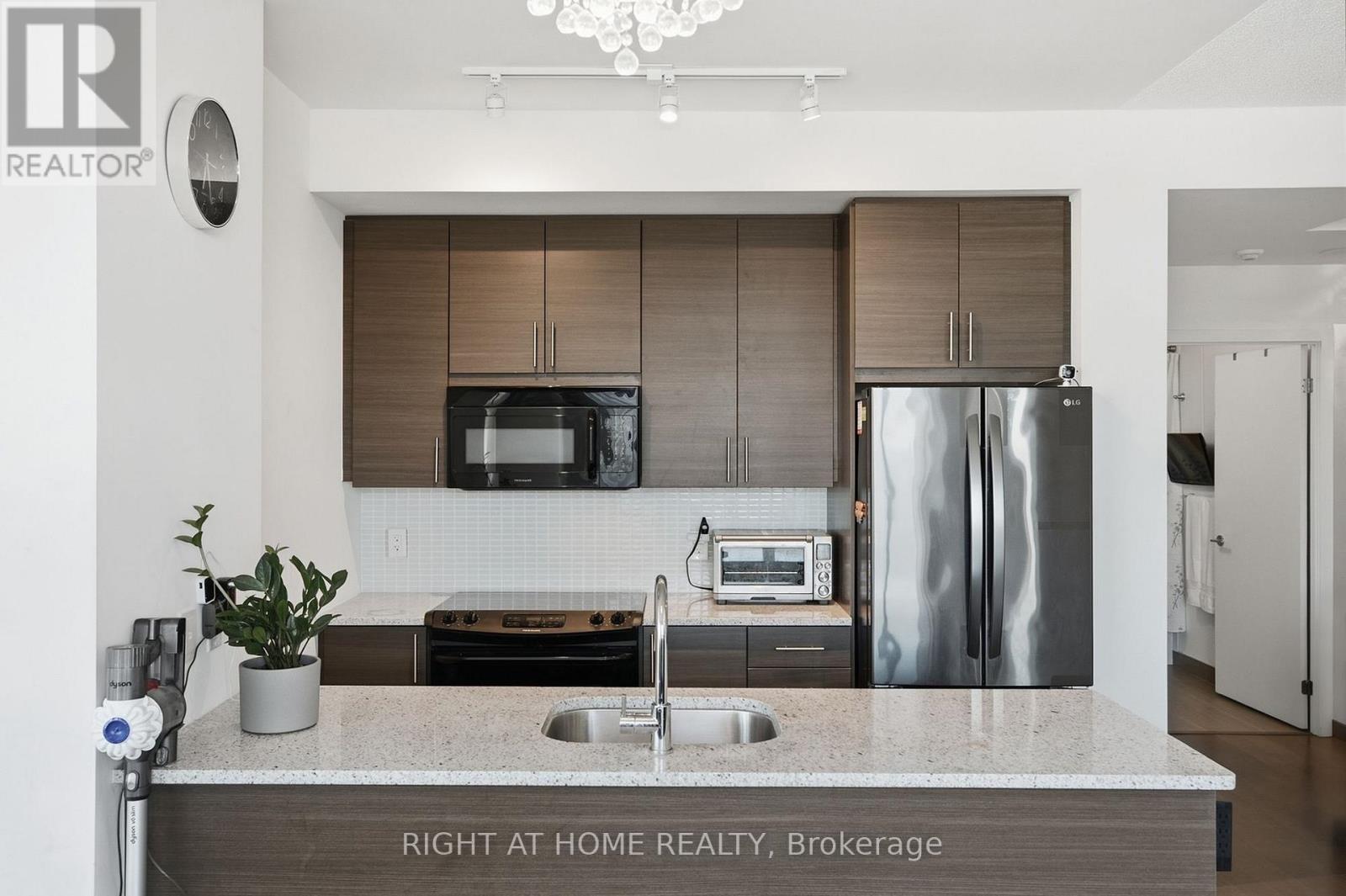 1012 - 70 Forest Manor Road, Toronto, Ontario  M2J 0A9 - Photo 6 - C13787256