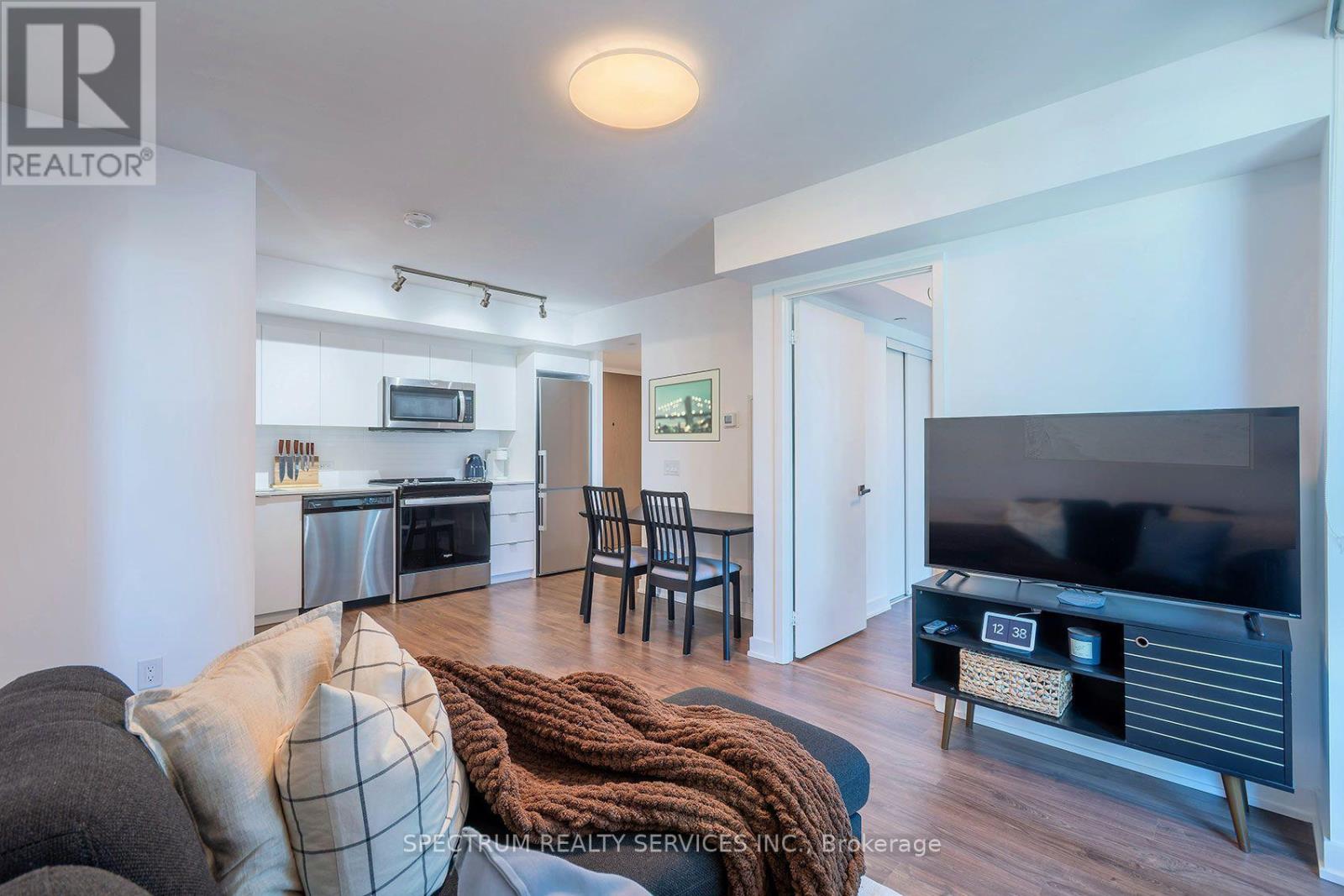 427 - 30 Tretti Way, Toronto, Ontario  M3H 0E3 - Photo 11 - C13787358