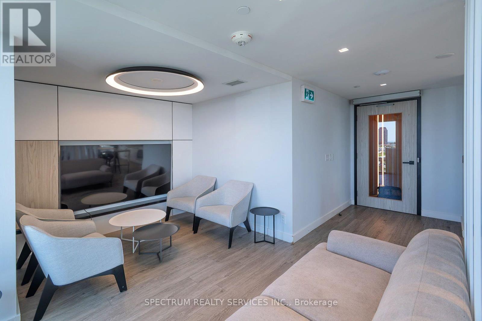 427 - 30 Tretti Way, Toronto, Ontario  M3H 0E3 - Photo 32 - C13787358