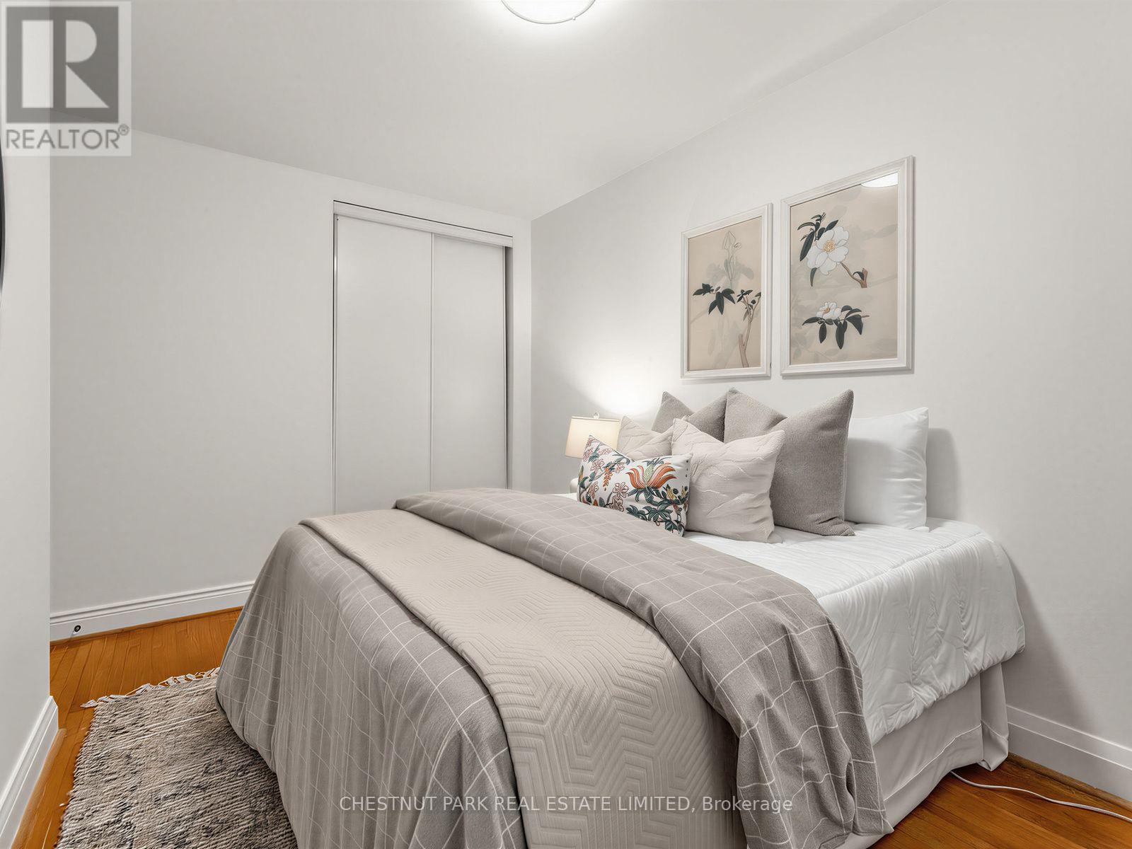 8 Beaufield Avenue, Toronto, Ontario  M4G 3R3 - Photo 17 - C13787372