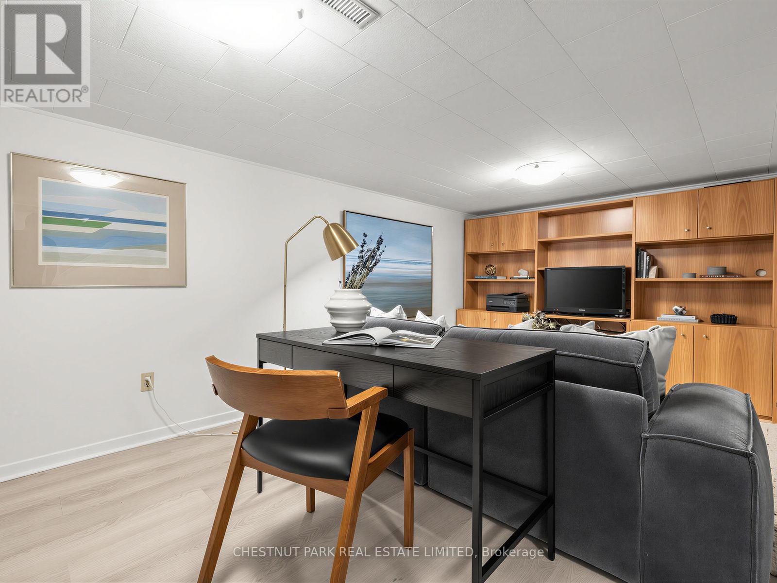 8 Beaufield Avenue, Toronto, Ontario  M4G 3R3 - Photo 27 - C13787372