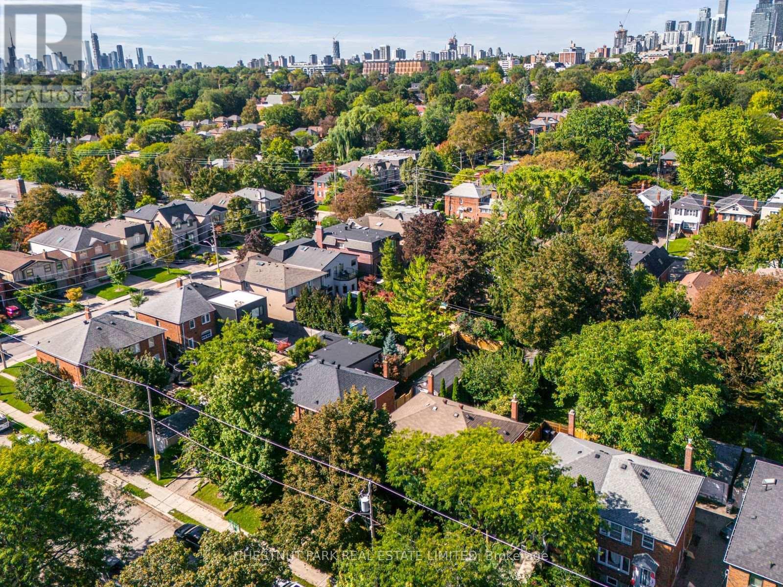 8 Beaufield Avenue, Toronto, Ontario  M4G 3R3 - Photo 34 - C13787372