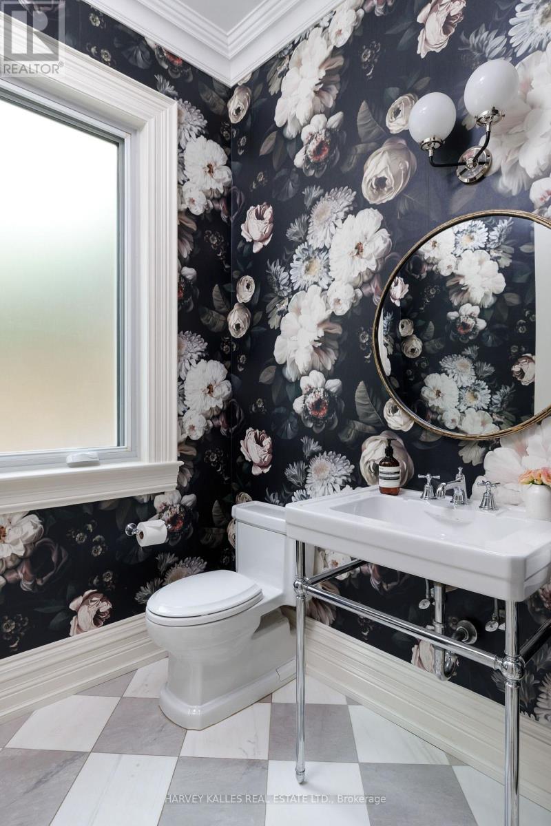 17a Avondale Road, Toronto, Ontario  M4W 2R7 - Photo 14 - C13787378