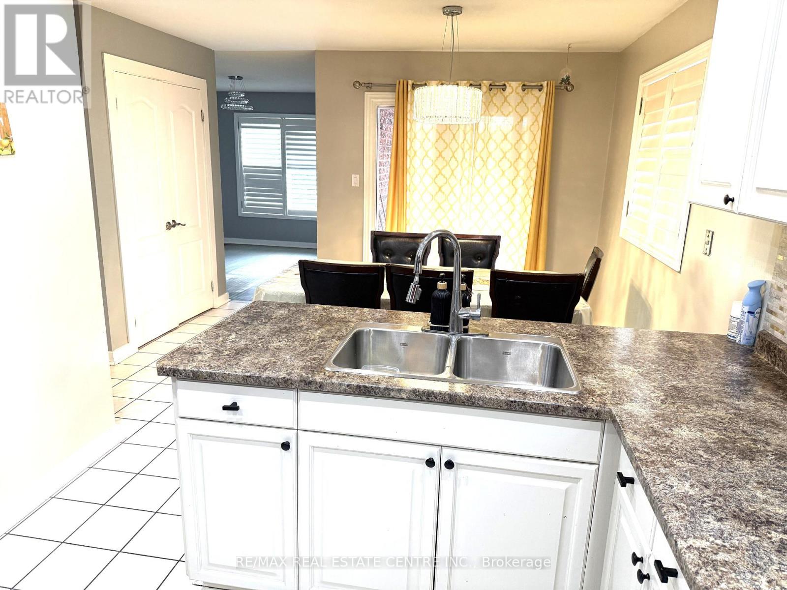 28 Mcivor Street, Whitby, Ontario  L1R 2L7 - Photo 12 - E13787360