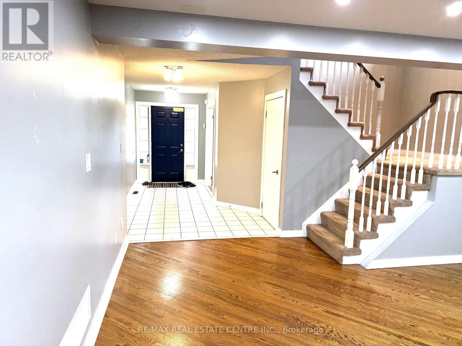 28 Mcivor Street, Whitby, Ontario  L1R 2L7 - Photo 15 - E13787360