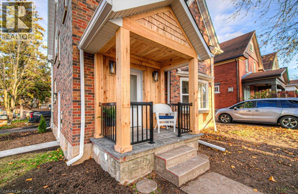 30 Dunbar Road S, Waterloo, Ontario  N2L 2E3 - Photo 7 - 40863408