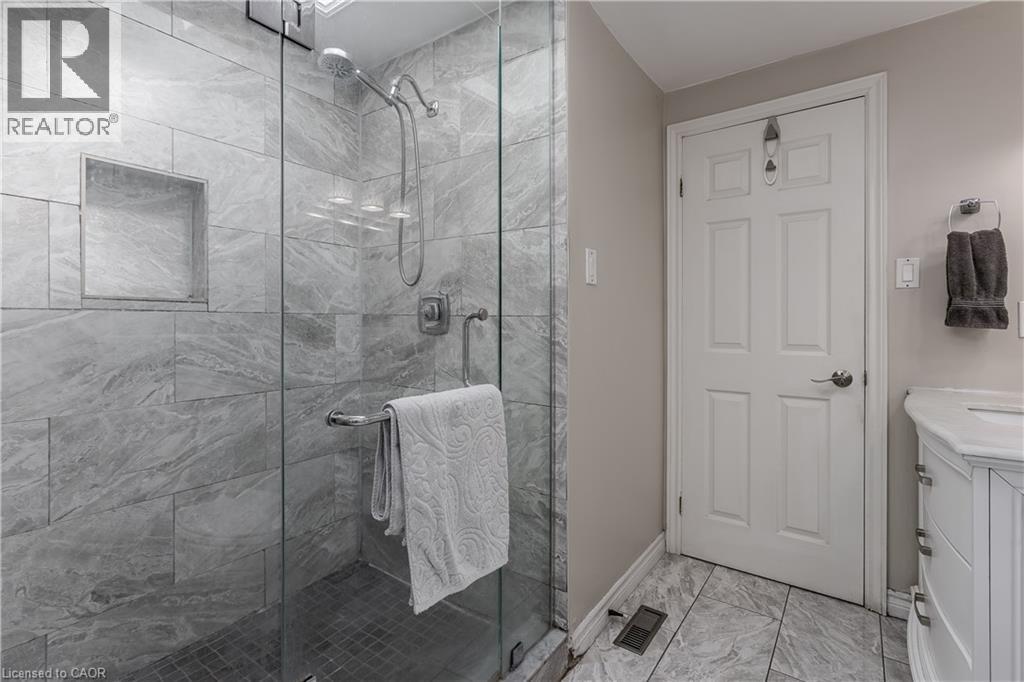 14 Ellington Avenue, Stoney Creek, Ontario  L8E 4E9 - Photo 14 - 40863393