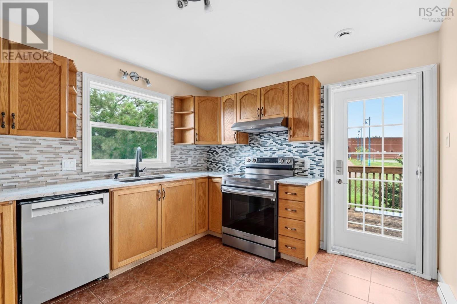 453 Young Street, Truro, Nova Scotia  B2N 3Y8 - Photo 15 - 202623379