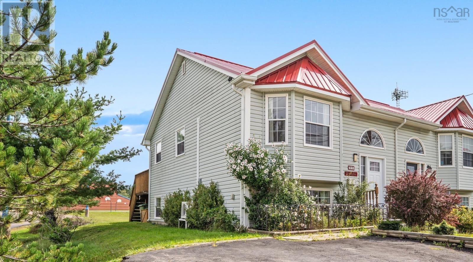 453 Young Street, Truro, Nova Scotia  B2N 3Y8 - Photo 3 - 202623379