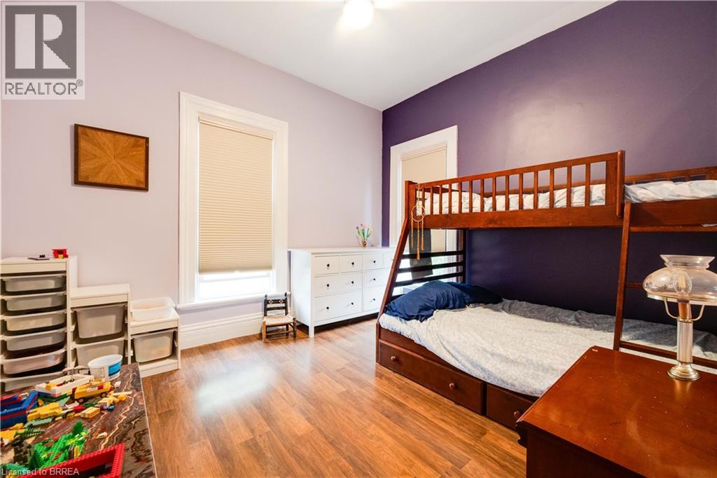 72 Pearl Street, Brantford, Ontario  N3T 3N7 - Photo 33 - 40862056