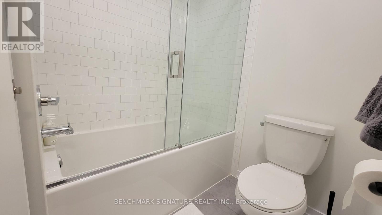 14 Big Willow Crescent, Richmond Hill, Ontario  L4E 1P5 - Photo 6 - N13787496