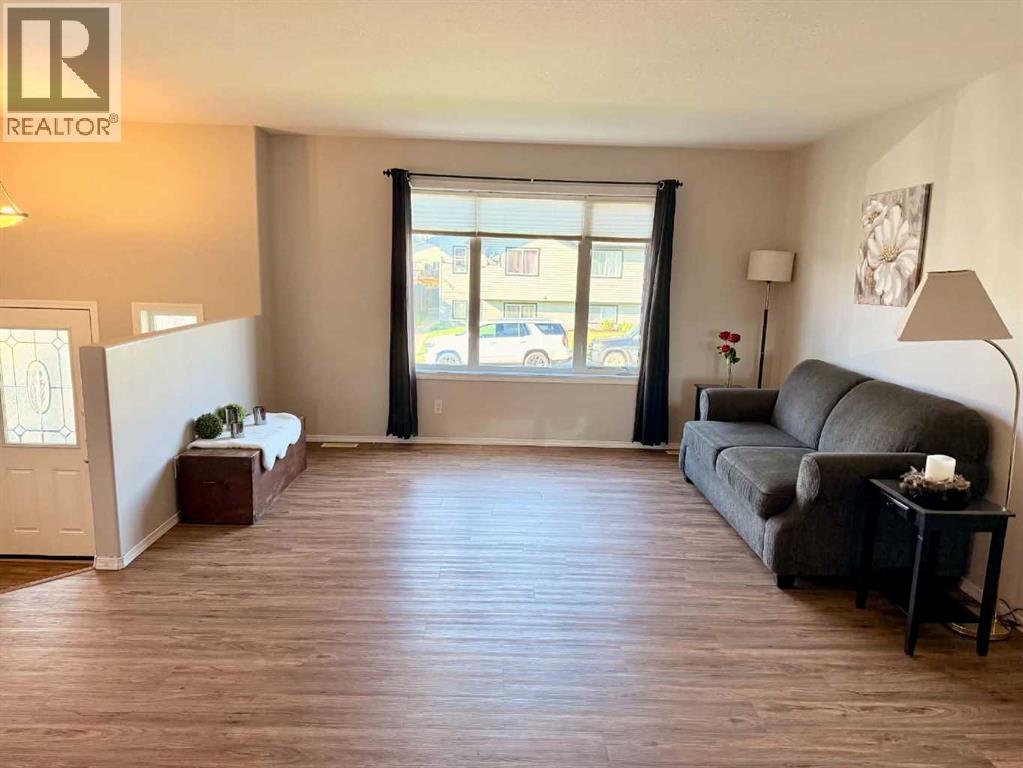 4519 44 Avenue Close, Rocky Mountain House, Alberta  T4T 0A5 - Photo 4 - A2342652