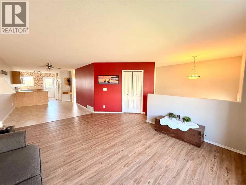4519 44 Avenue Close, Rocky Mountain House, Alberta  T4T 0A5 - Photo 5 - A2342652