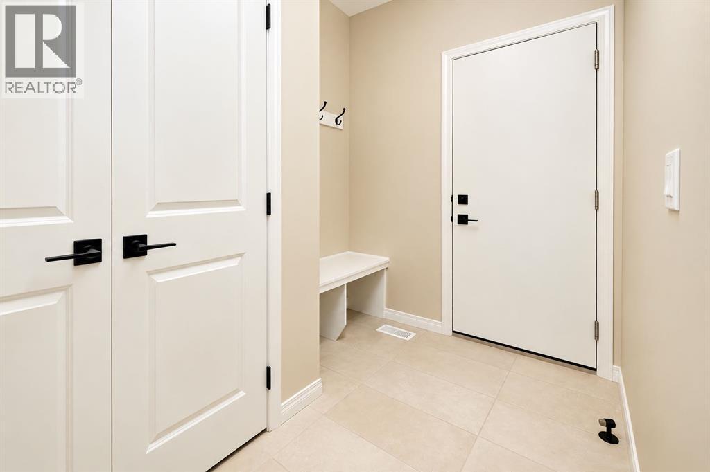 56 Corner Glen Green Ne, Calgary, Alberta  T3N 2P5 - Photo 6 - A2345247