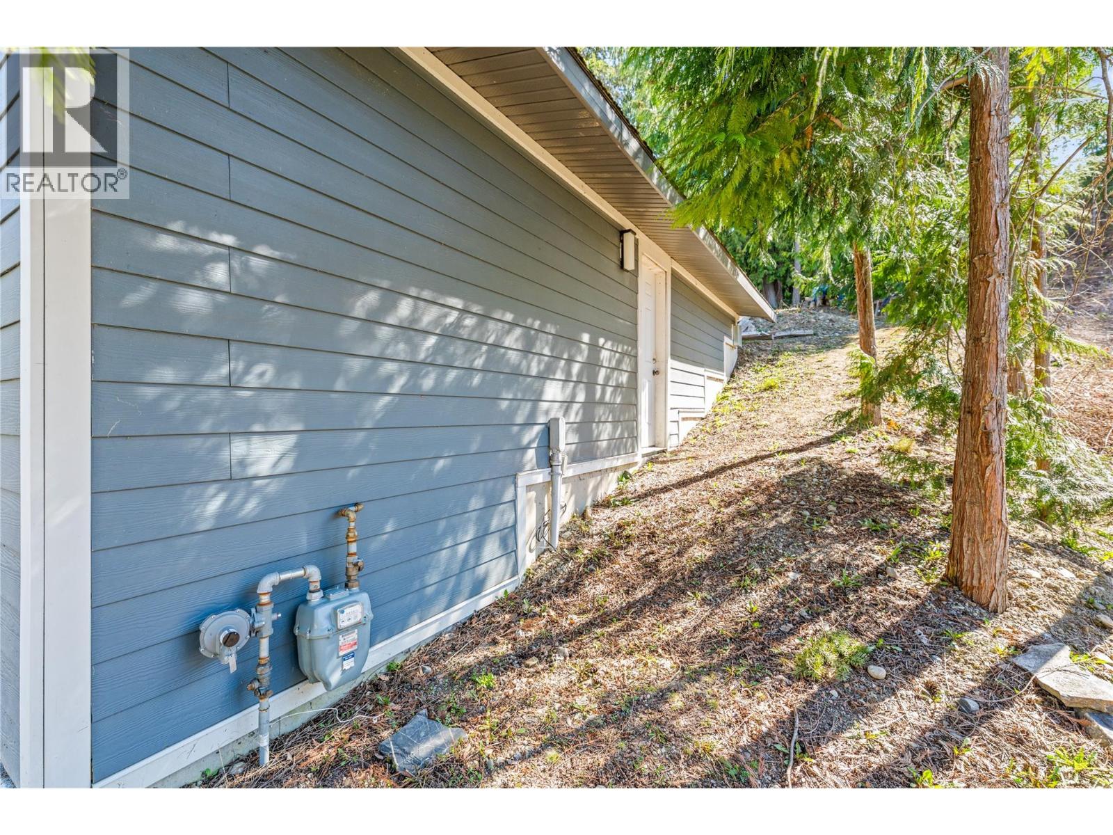 3071 Cedar Drive, Blind Bay, British Columbia  V0E 2W2 - Photo 6 - 10400874