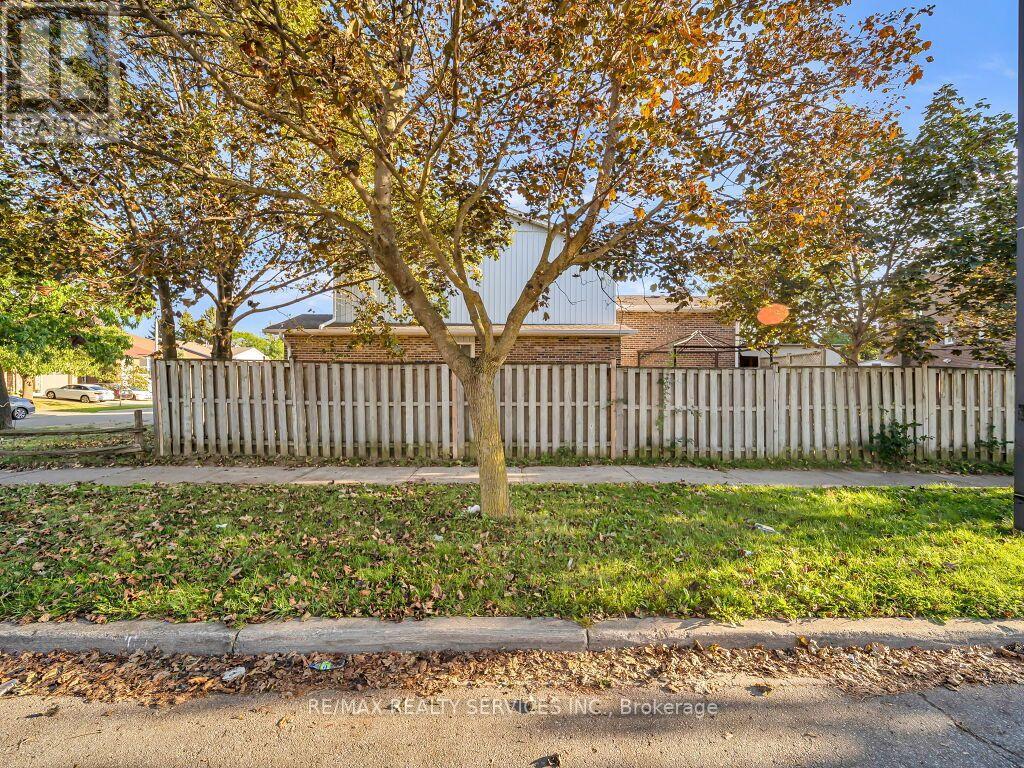 41 Simmons Boulevard, Brampton (Madoc), Ontario  L6V 3V4 - Photo 43 - W13787236