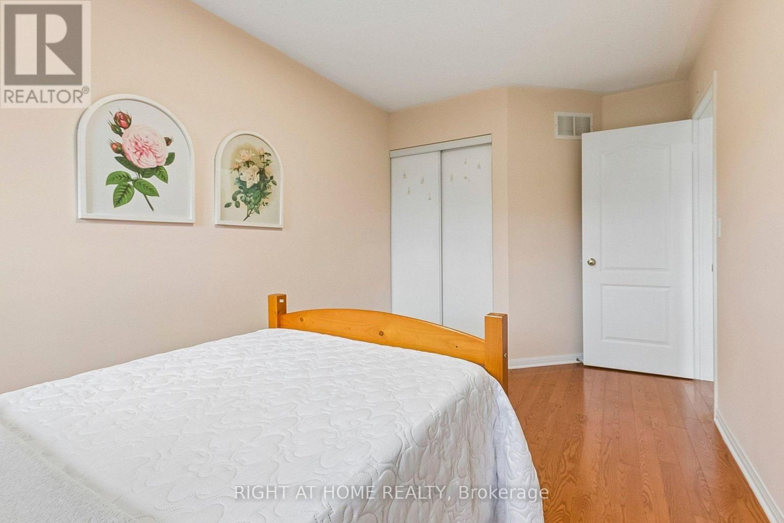 1373 Quest Circle, Mississauga, Ontario  L5N 8B5 - Photo 30 - W13787338